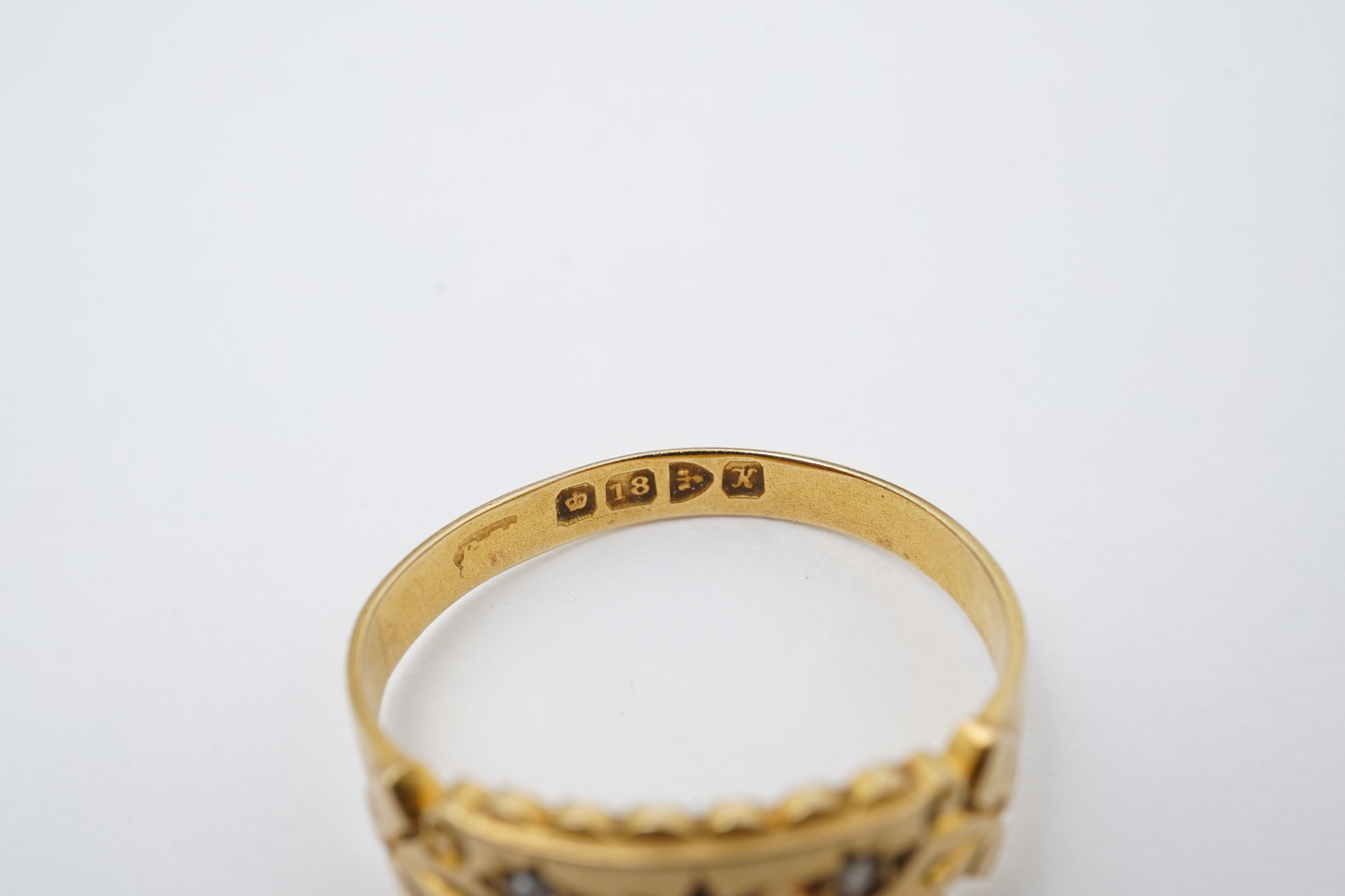 An Edwardian gold and diamond ring, circa 1910